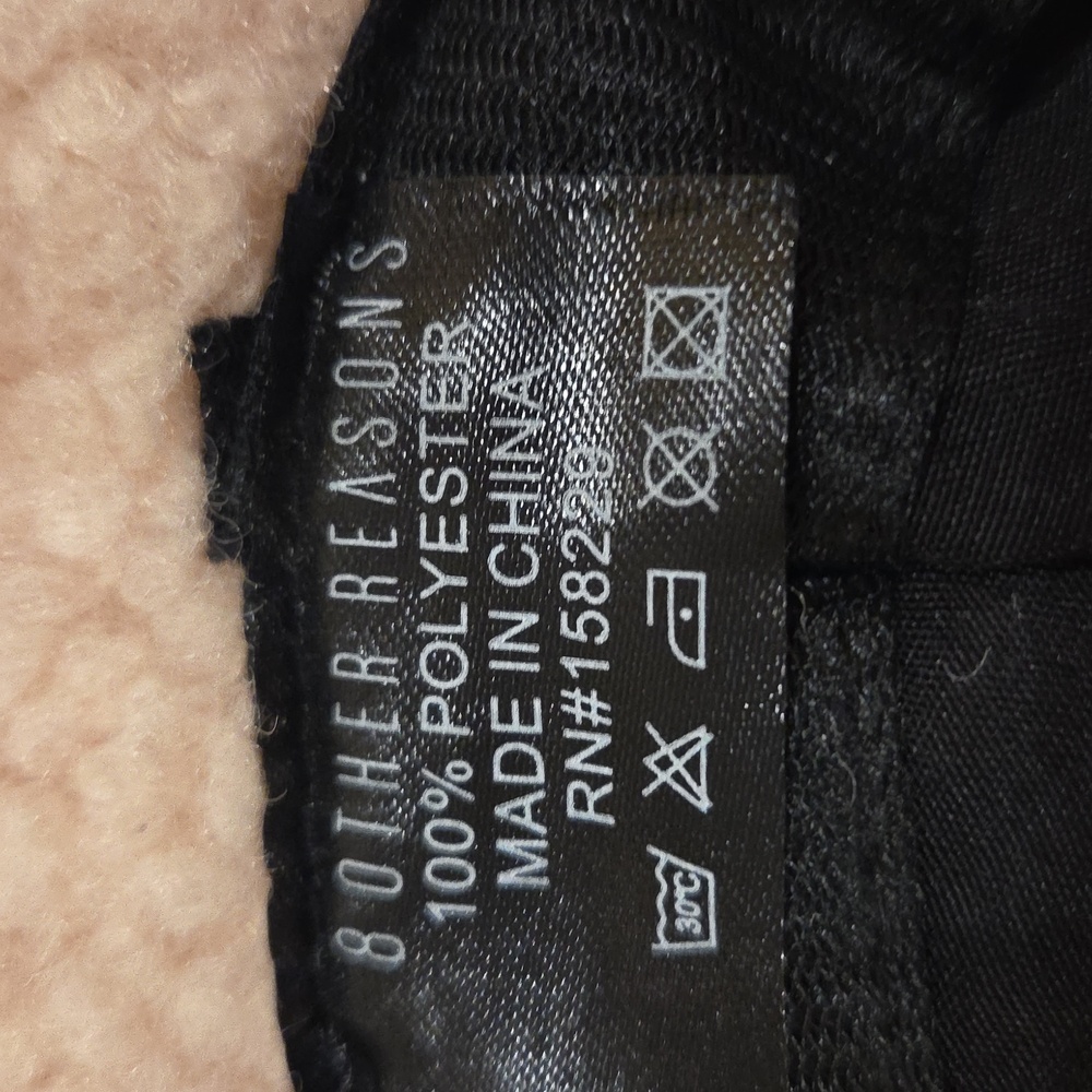 8 Other Reasons Ivory Sherpa Bucket Hat NIP - Picture 7 of 7